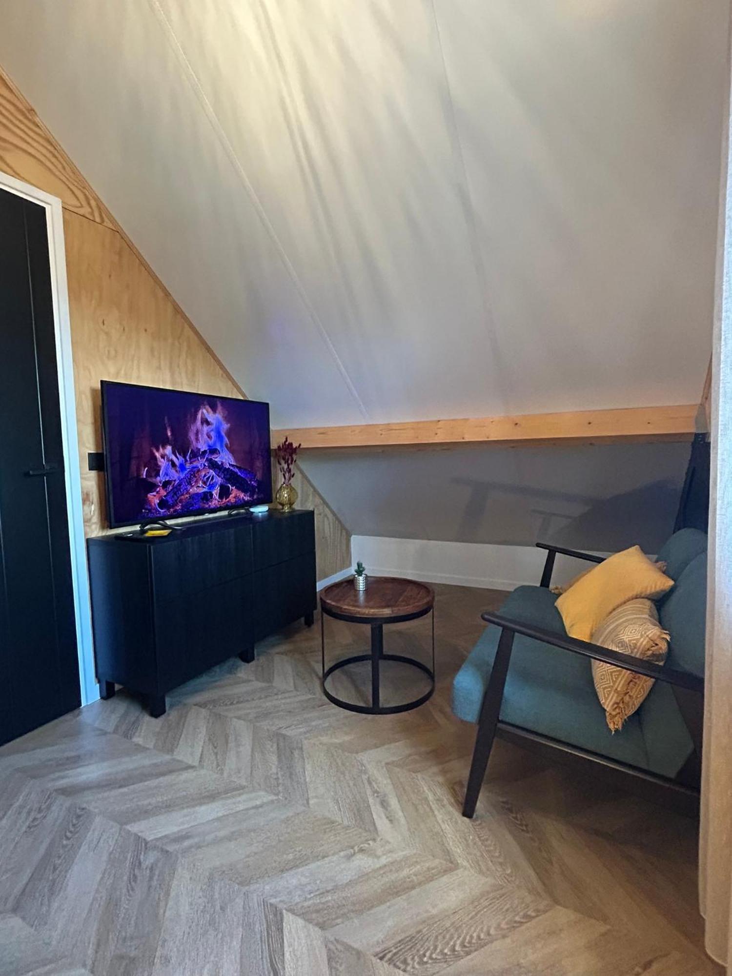 신트 아날란트 Tiny House Thuus 빌라 외부 사진